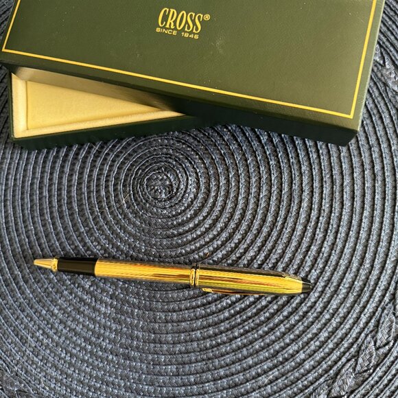 Cross Townsend Series 10K Gold-filled Rollerball Pen - Picture 1 of 9